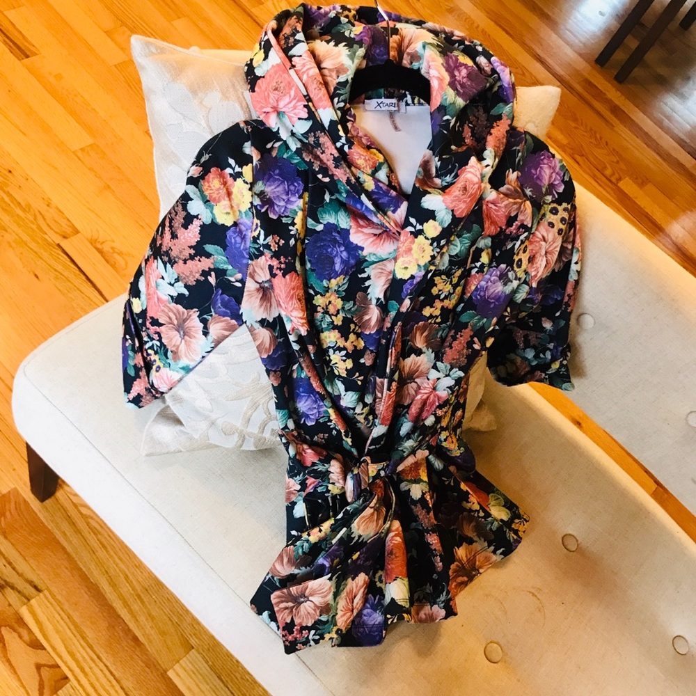 Floral hooded tie front jacket, Sz S - Picture 2 of 3